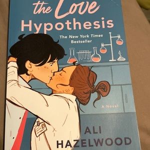 Love hypothesis popular book on booktok need gone ASAP clearing book shelf :)